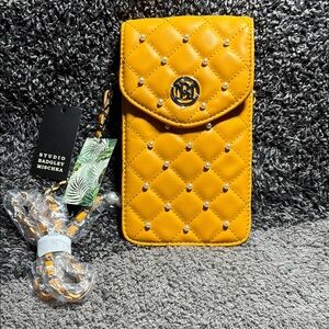 Badgley Mischka Yellow Crossbody Bag with Quilted Pattern and Glossy Finish